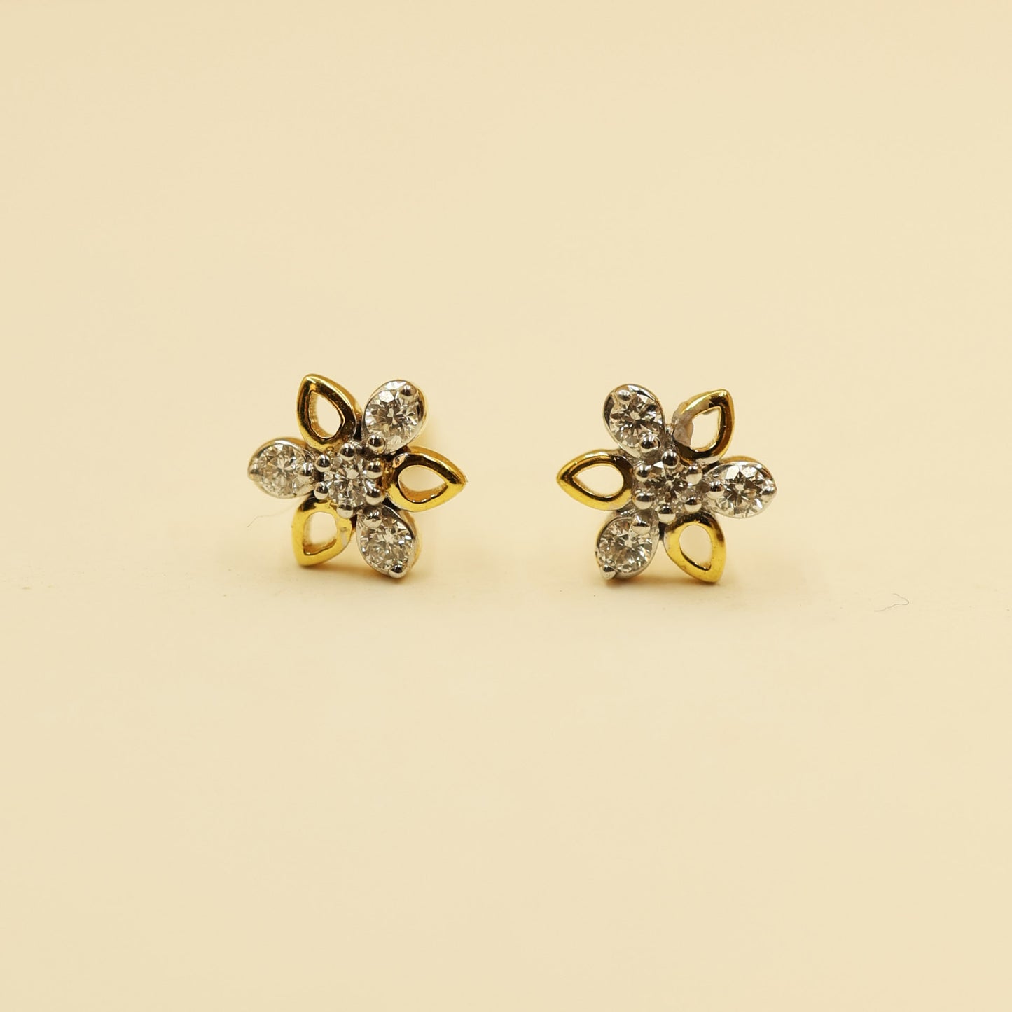 Divienne's Celestia Petal Natural Diamond Earrings